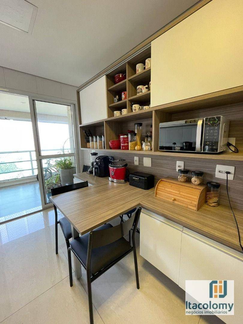 Apartamento à venda com 3 quartos, 202m² - Foto 5