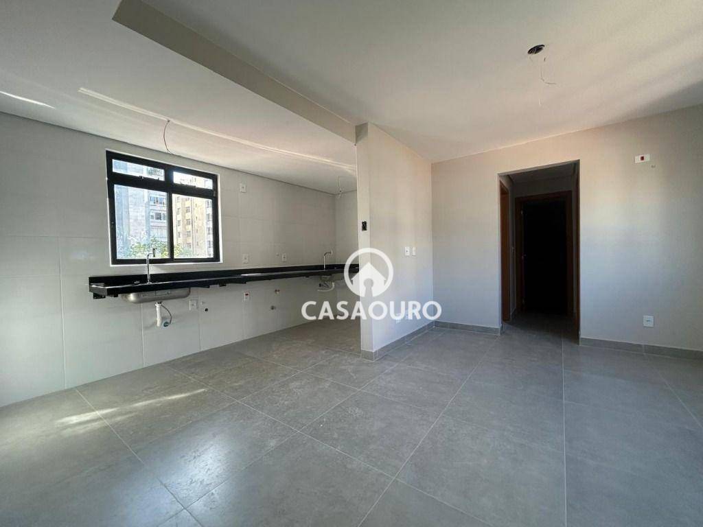 Apartamento à venda com 2 quartos, 64m² - Foto 1