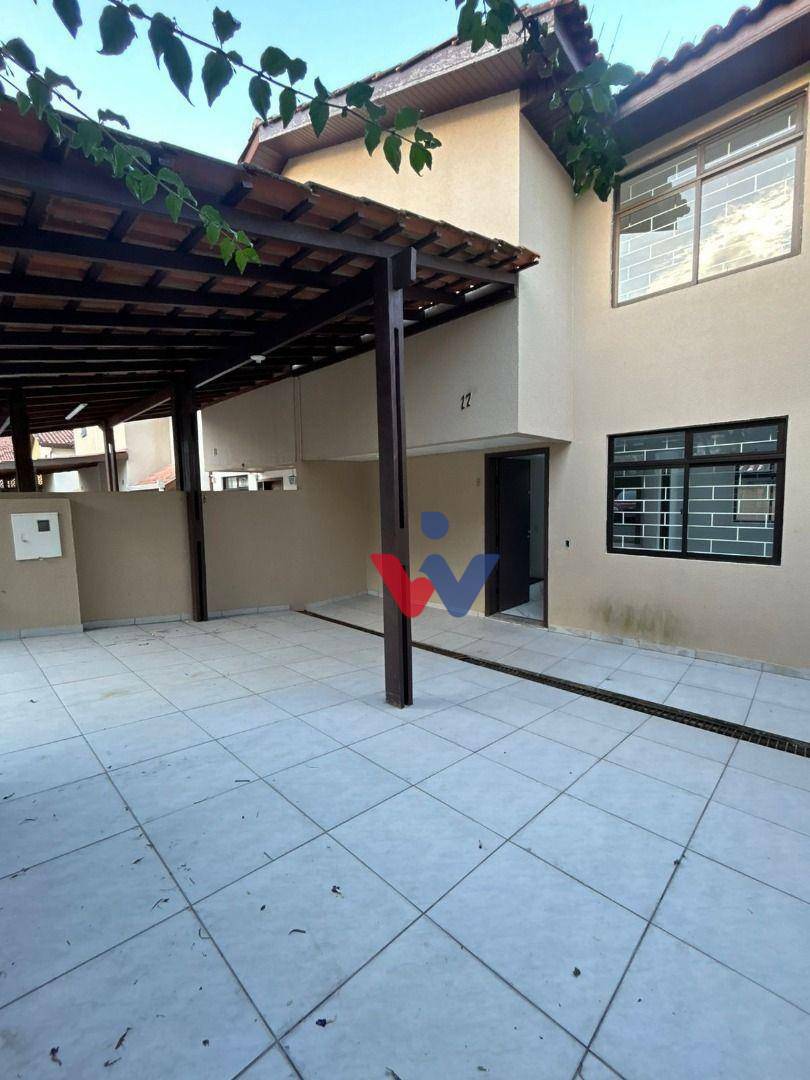 Sobrado à venda com 3 quartos, 80m² - Foto 1