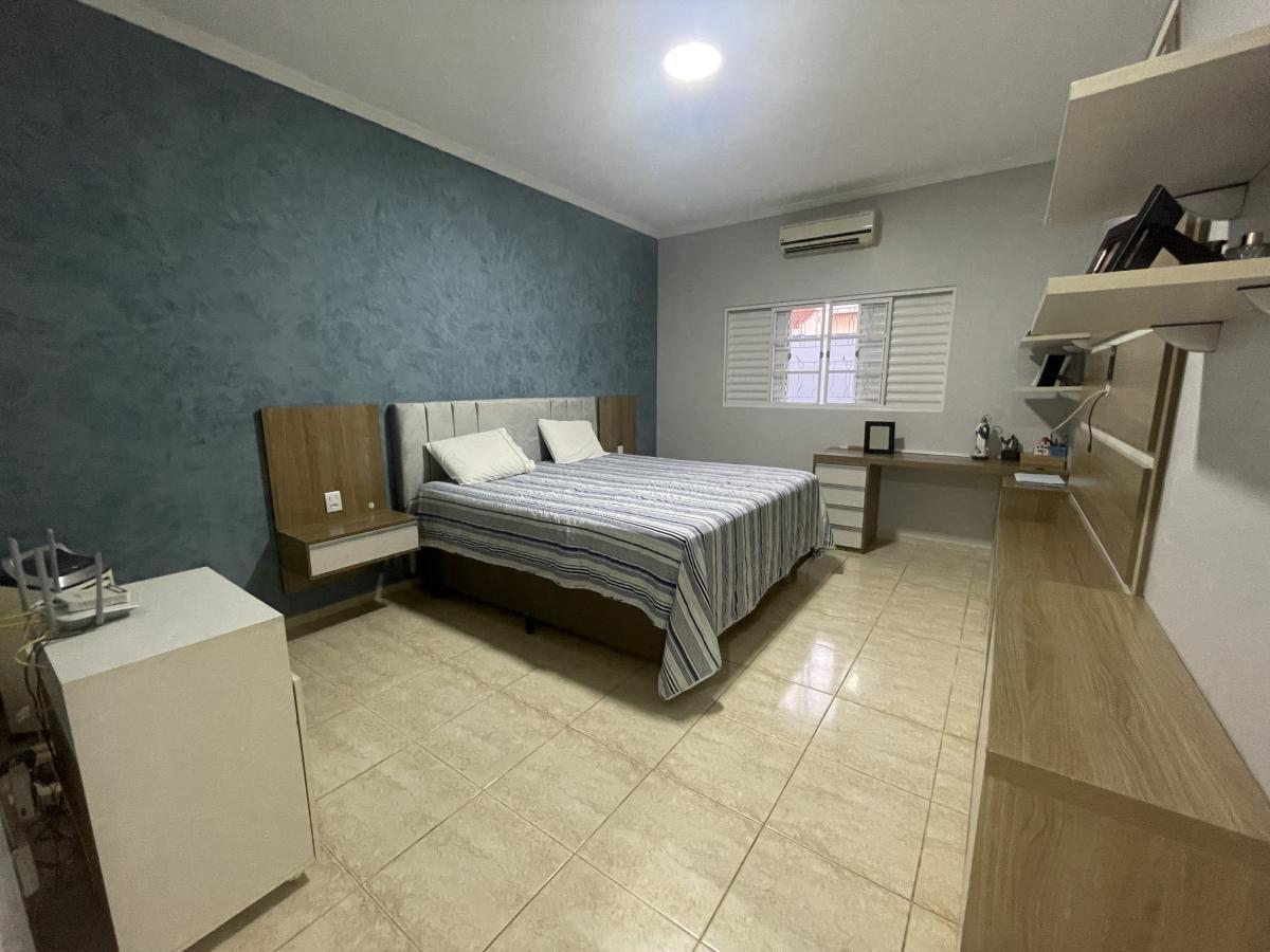 Casa à venda com 3 quartos, 208m² - Foto 16