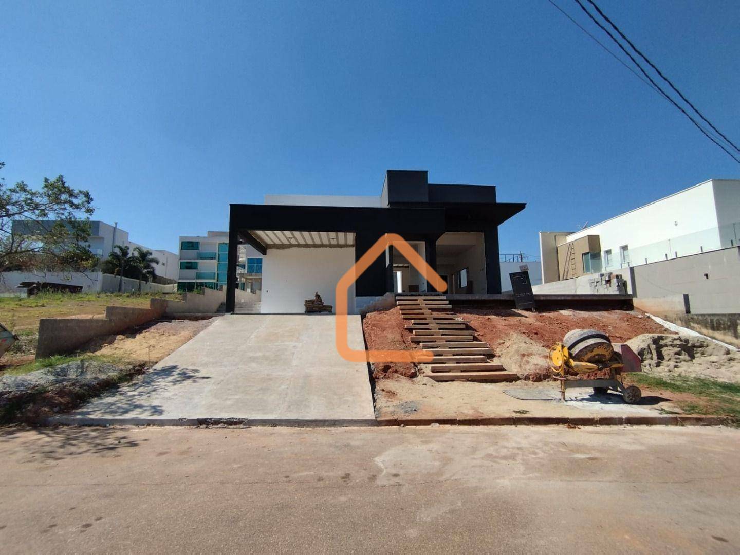 Casa à venda com 3 quartos, 300m² - Foto 5