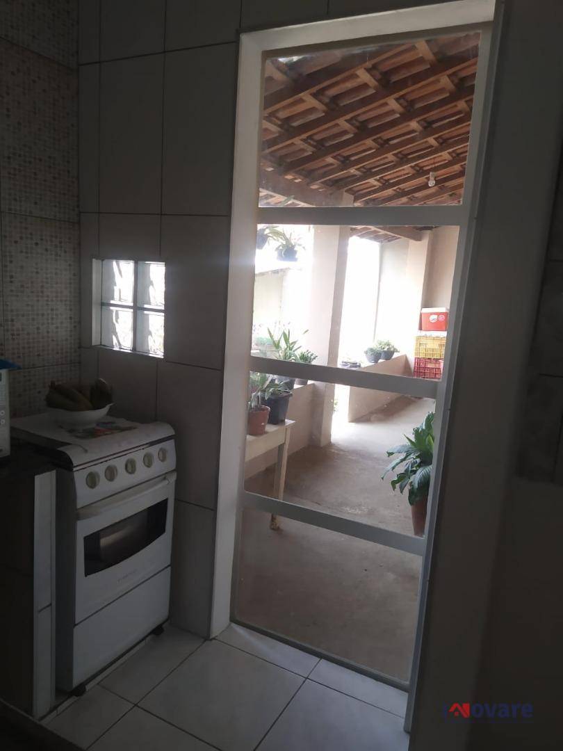 Casa à venda com 2 quartos, 52m² - Foto 11