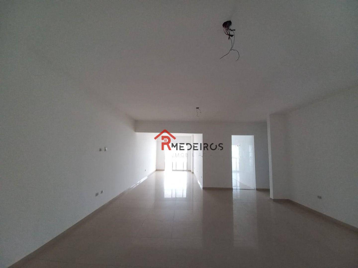 Apartamento à venda com 2 quartos, 106m² - Foto 3