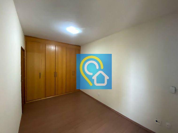 Apartamento à venda com 3 quartos, 87m² - Foto 3