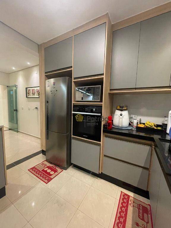 Sobrado à venda com 4 quartos, 192m² - Foto 11