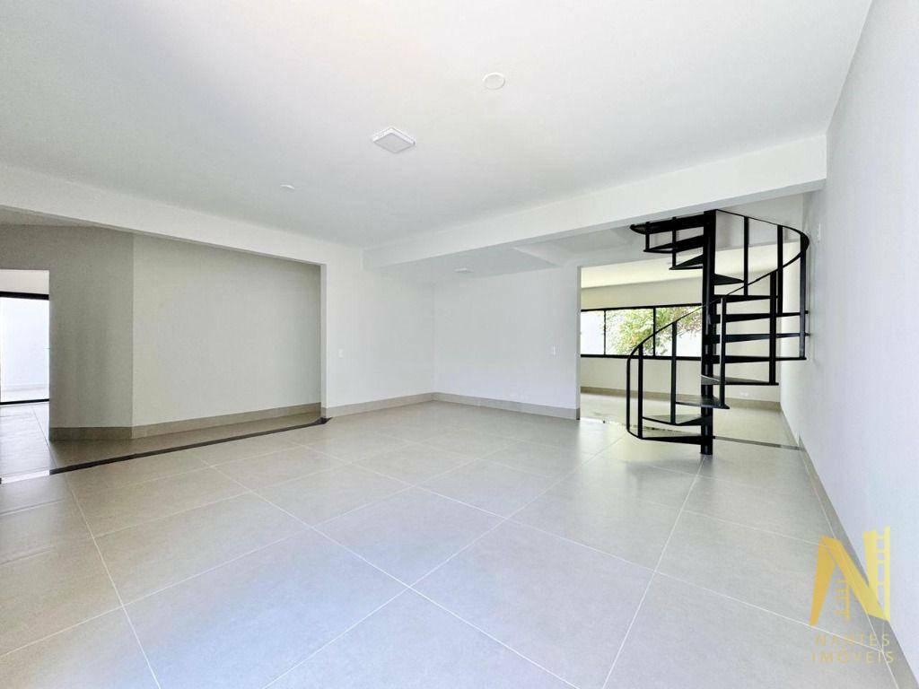 Casa à venda com 6 quartos, 467m² - Foto 12