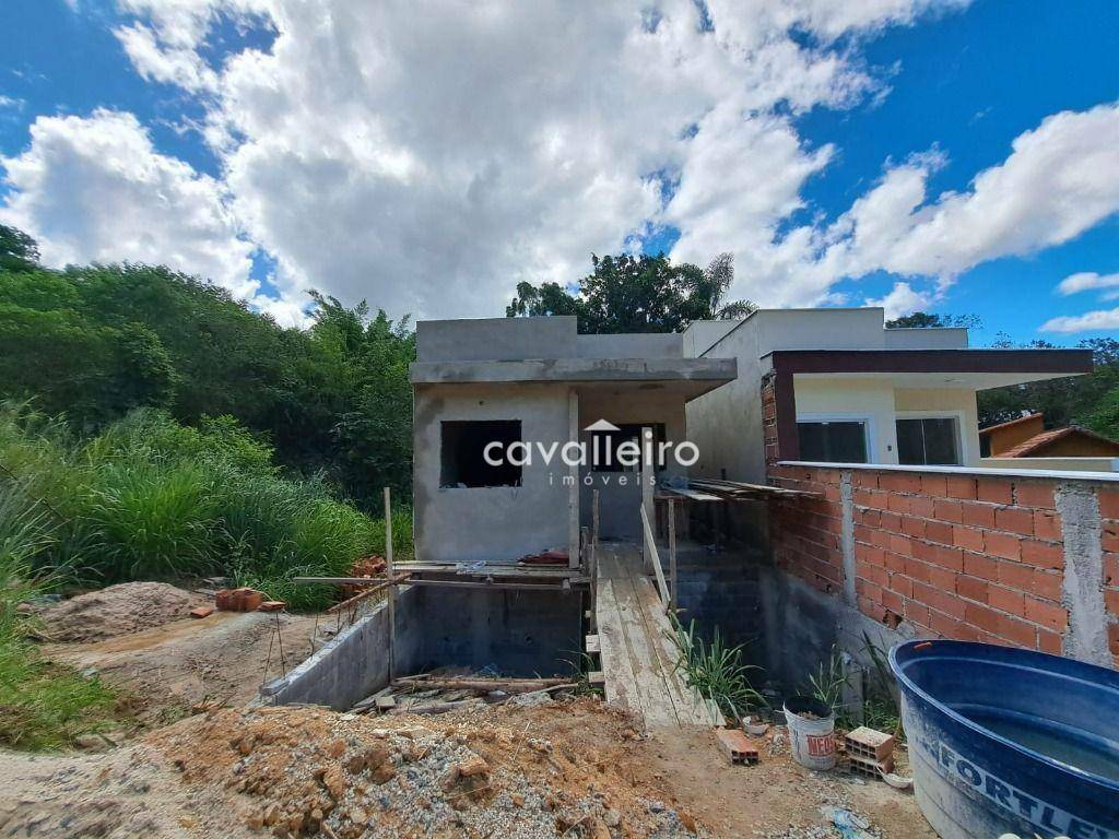 Casa à venda com 2 quartos, 69m² - Foto 1