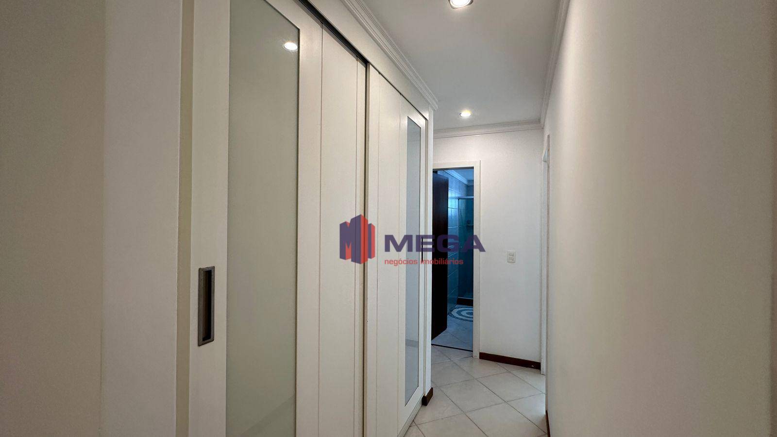 Apartamento à venda com 4 quartos, 250m² - Foto 15