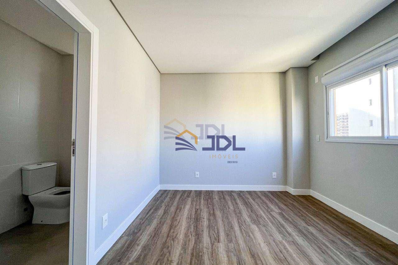 Apartamento à venda com 3 quartos, 118m² - Foto 6