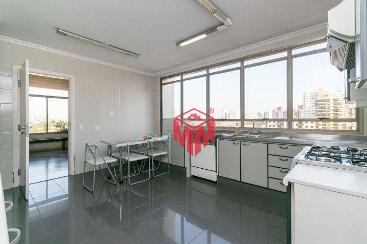 Apartamento à venda com 3 quartos, 244m² - Foto 19