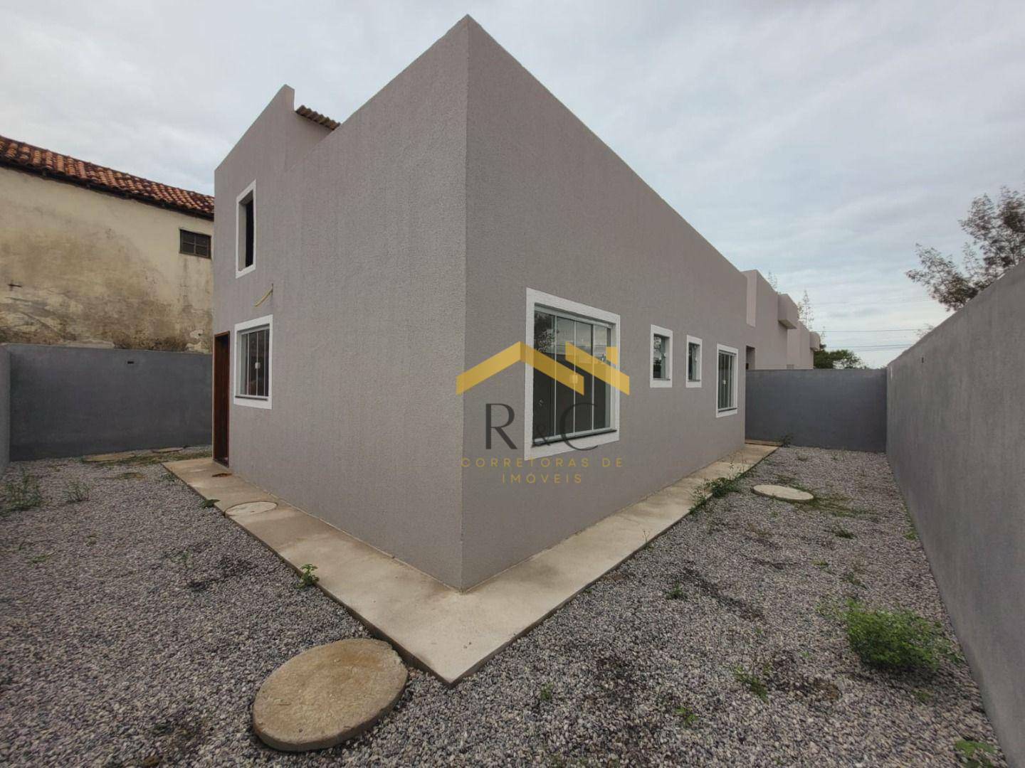 Casa à venda com 2 quartos, 65m² - Foto 18