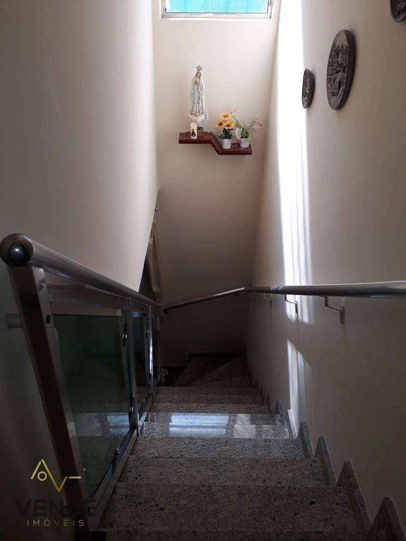 Sobrado à venda e aluguel com 3 quartos, 218m² - Foto 15