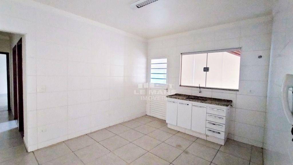 Casa à venda com 2 quartos, 109m² - Foto 10