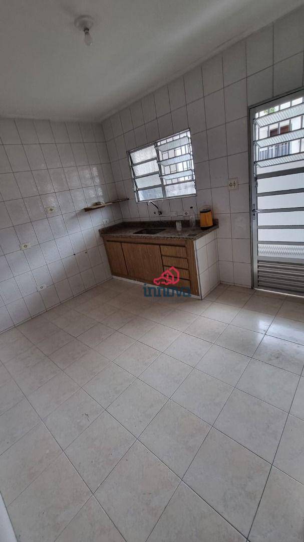 Casa à venda com 2 quartos, 180m² - Foto 2