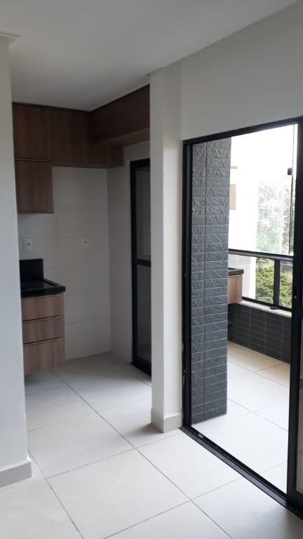 Apartamento à venda e aluguel com 3 quartos, 75m² - Foto 15