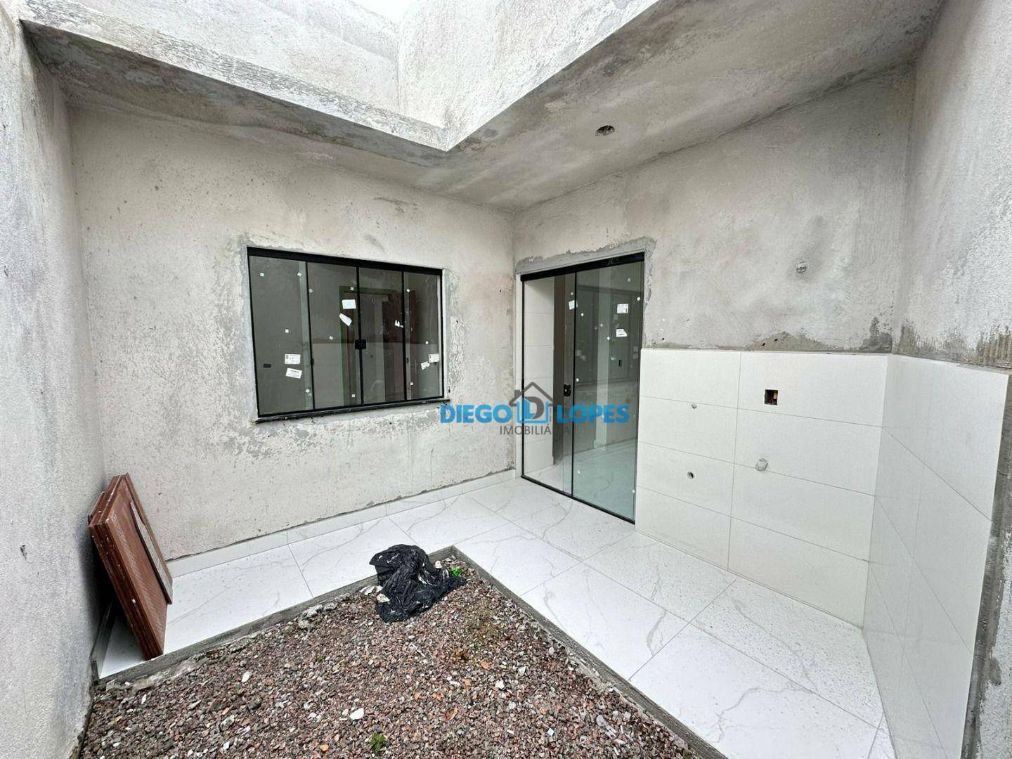 Casa à venda com 2 quartos, 62m² - Foto 12