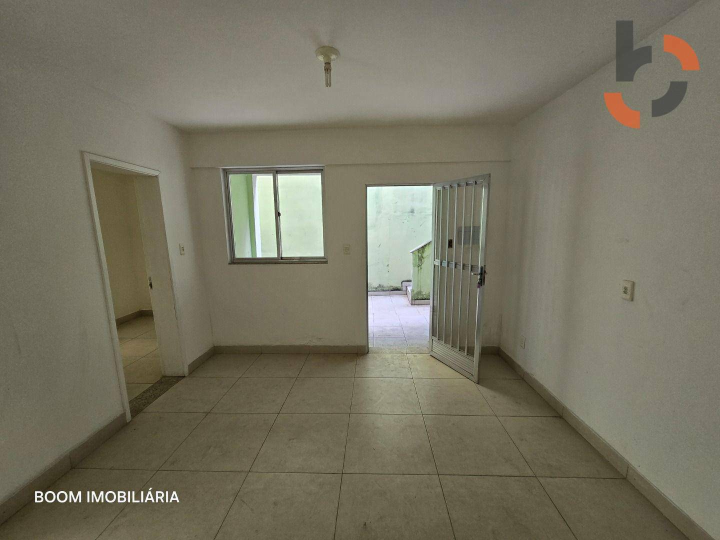 Casa à venda com 2 quartos, 100m² - Foto 10