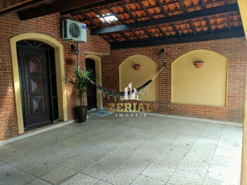 Sobrado à venda com 3 quartos, 250m² - Foto 1