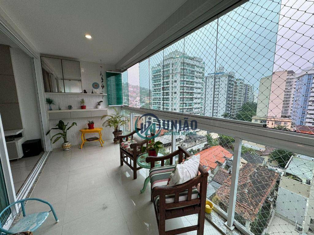 Apartamento à venda com 3 quartos, 115m² - Foto 3