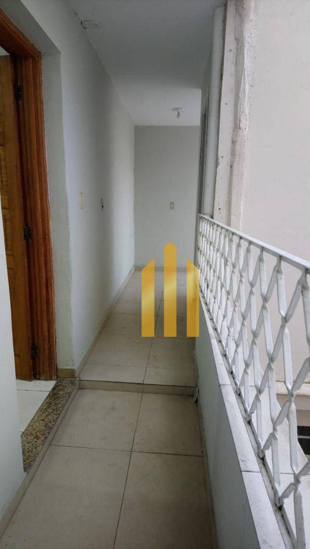 Sobrado para alugar com 2 quartos, 180m² - Foto 8