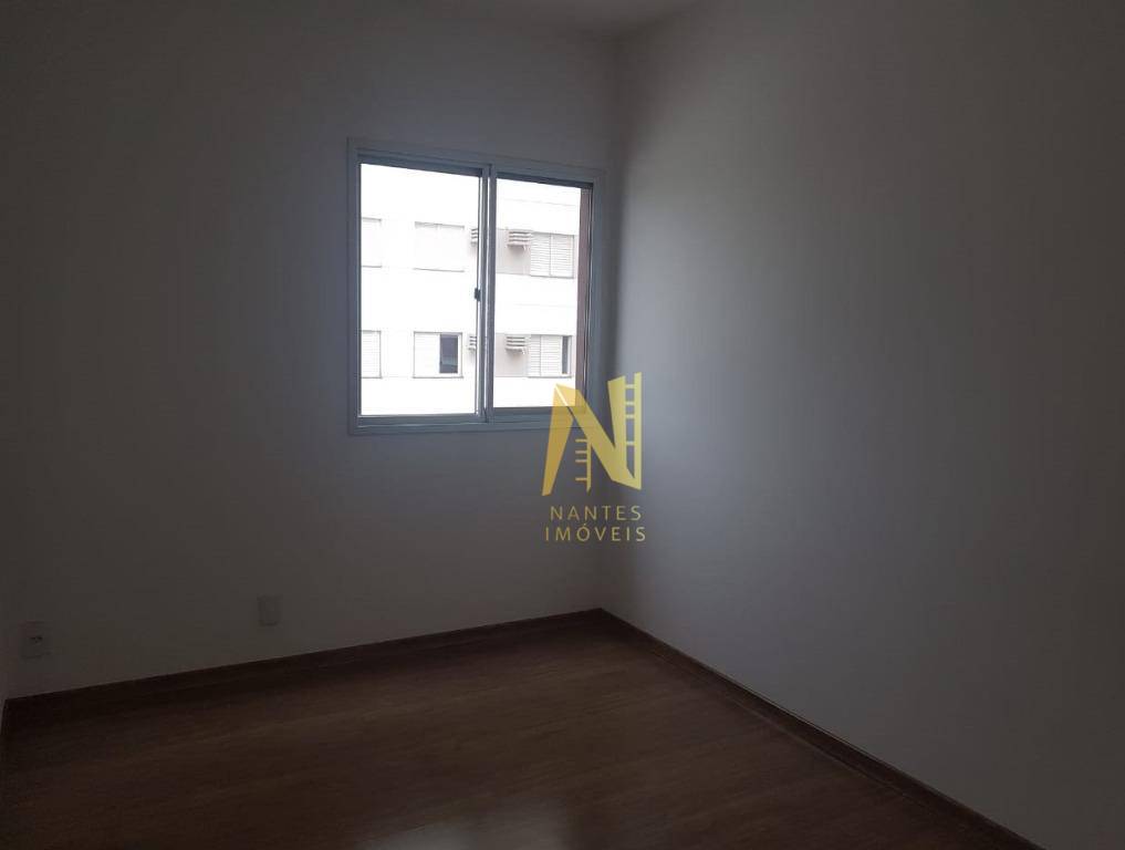 Apartamento para alugar com 3 quartos, 70m² - Foto 15