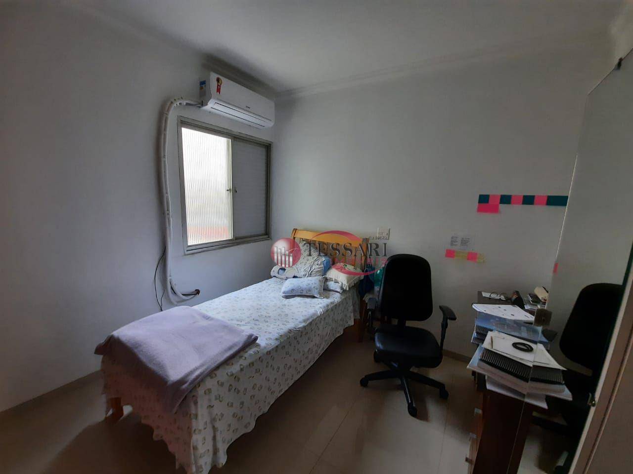 Apartamento à venda com 3 quartos, 127m² - Foto 4