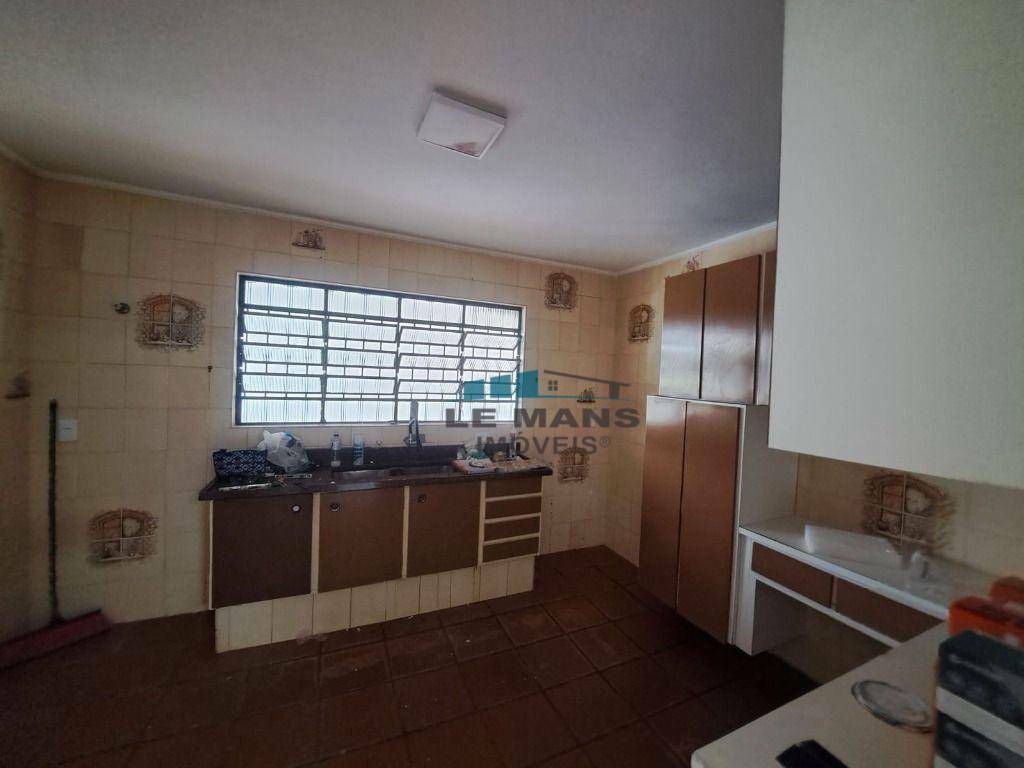 Casa à venda e aluguel com 3 quartos, 267m² - Foto 7