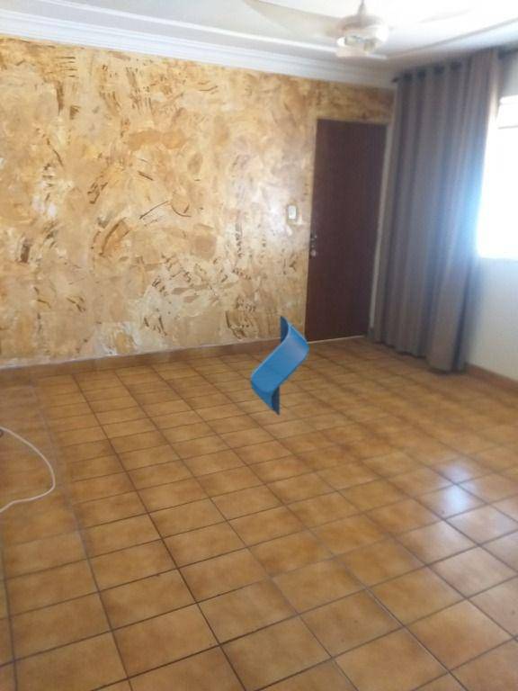 Apartamento à venda com 2 quartos, 80m² - Foto 11