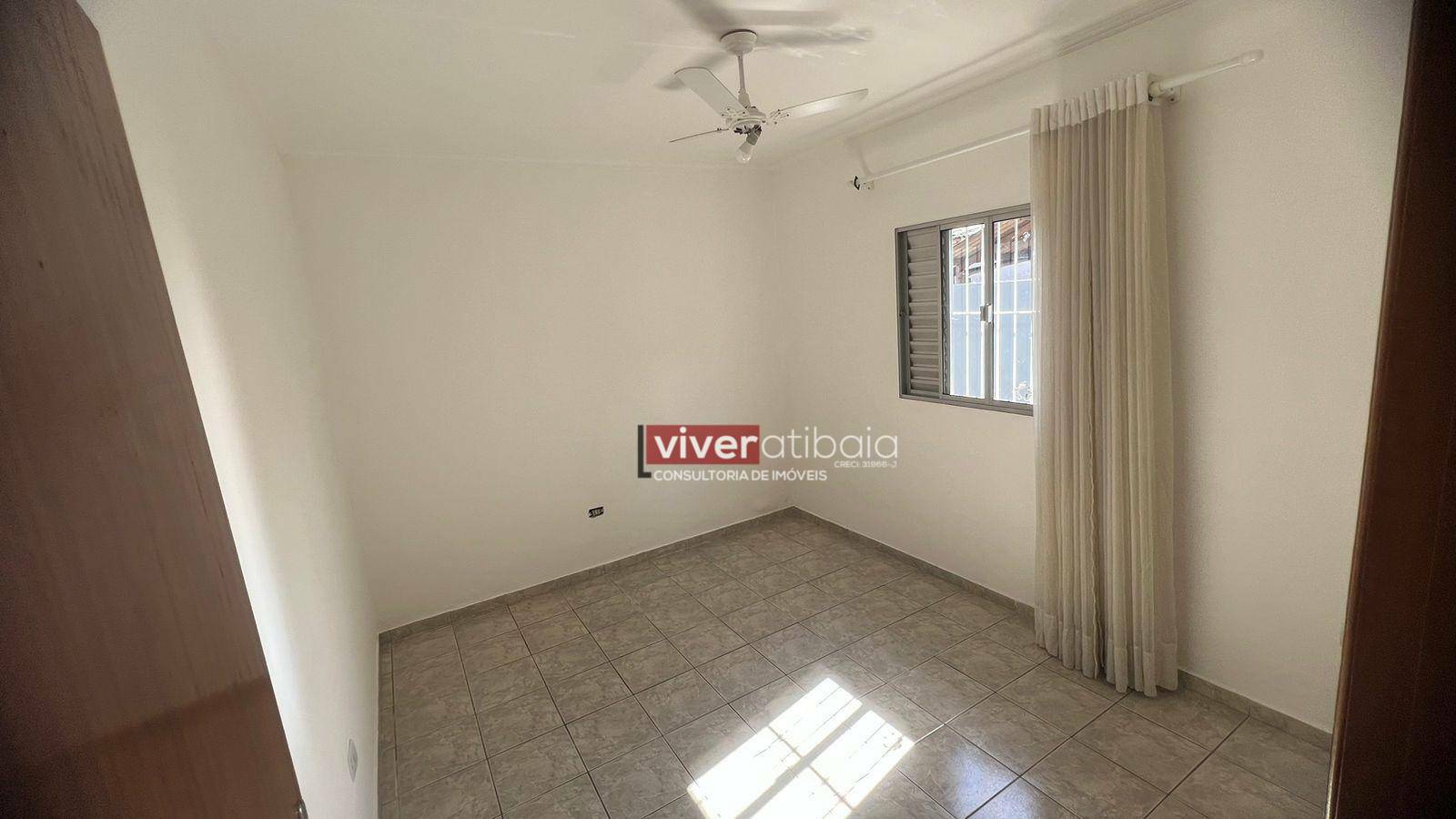 Casa à venda e aluguel com 3 quartos, 150m² - Foto 4