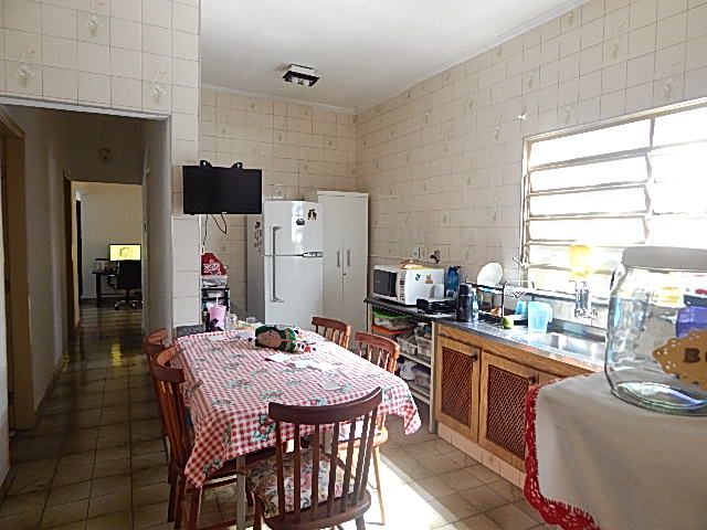 Casa à venda com 3 quartos, 205m² - Foto 12