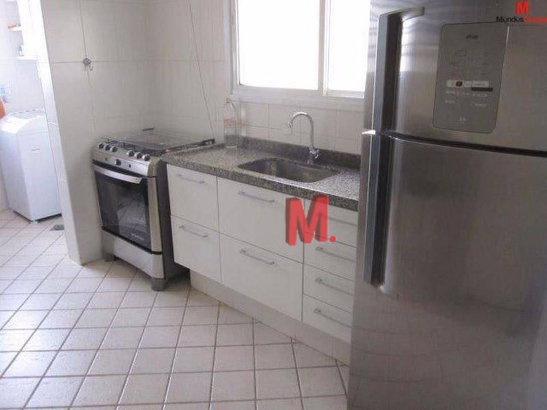 Apartamento à venda com 2 quartos, 94m² - Foto 11