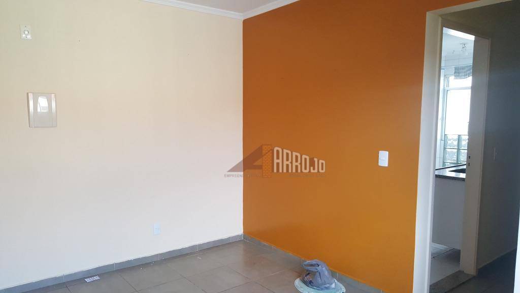 Apartamento à venda com 2 quartos, 43m² - Foto 2