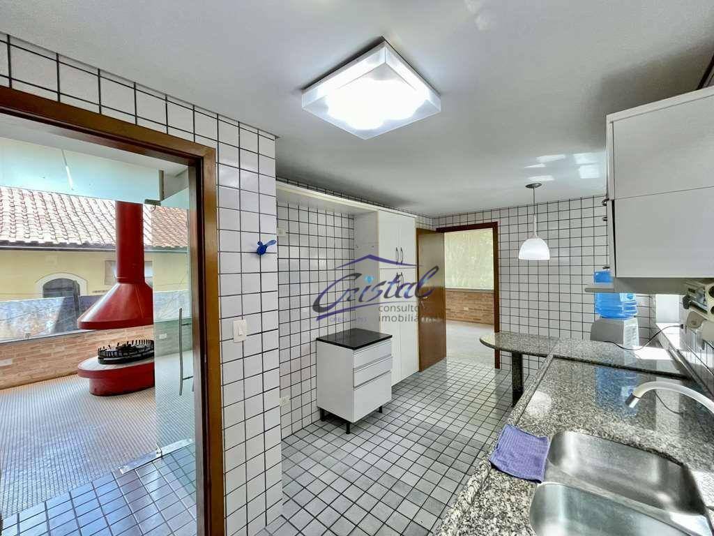 Casa de Condomínio para alugar com 4 quartos, 350m² - Foto 13