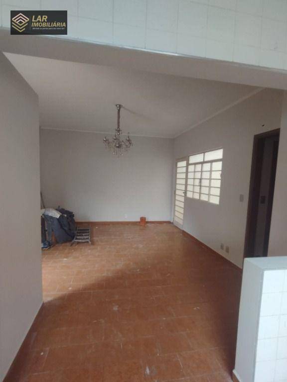 Casa para alugar com 3 quartos, 213m² - Foto 37