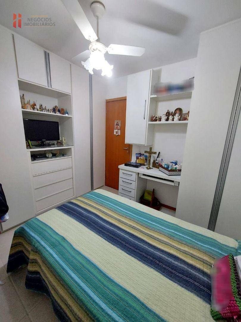 Apartamento à venda com 2 quartos, 75m² - Foto 10