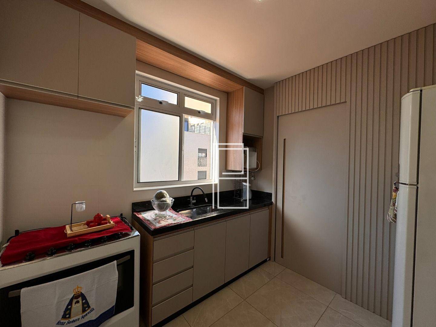 Apartamento à venda com 3 quartos, 87m² - Foto 14