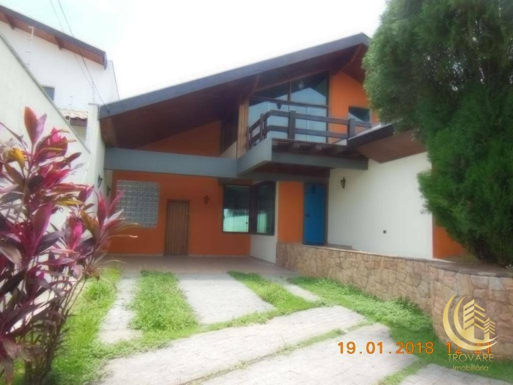 Casa à venda com 3 quartos, 400m² - Foto 1