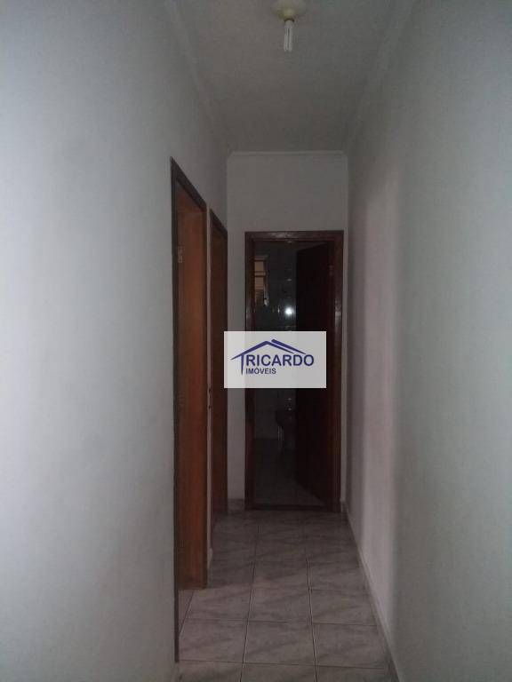 Sobrado à venda com 3 quartos, 140m² - Foto 3