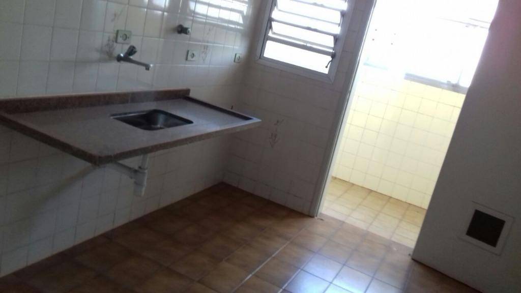 Apartamento à venda com 3 quartos, 90m² - Foto 3