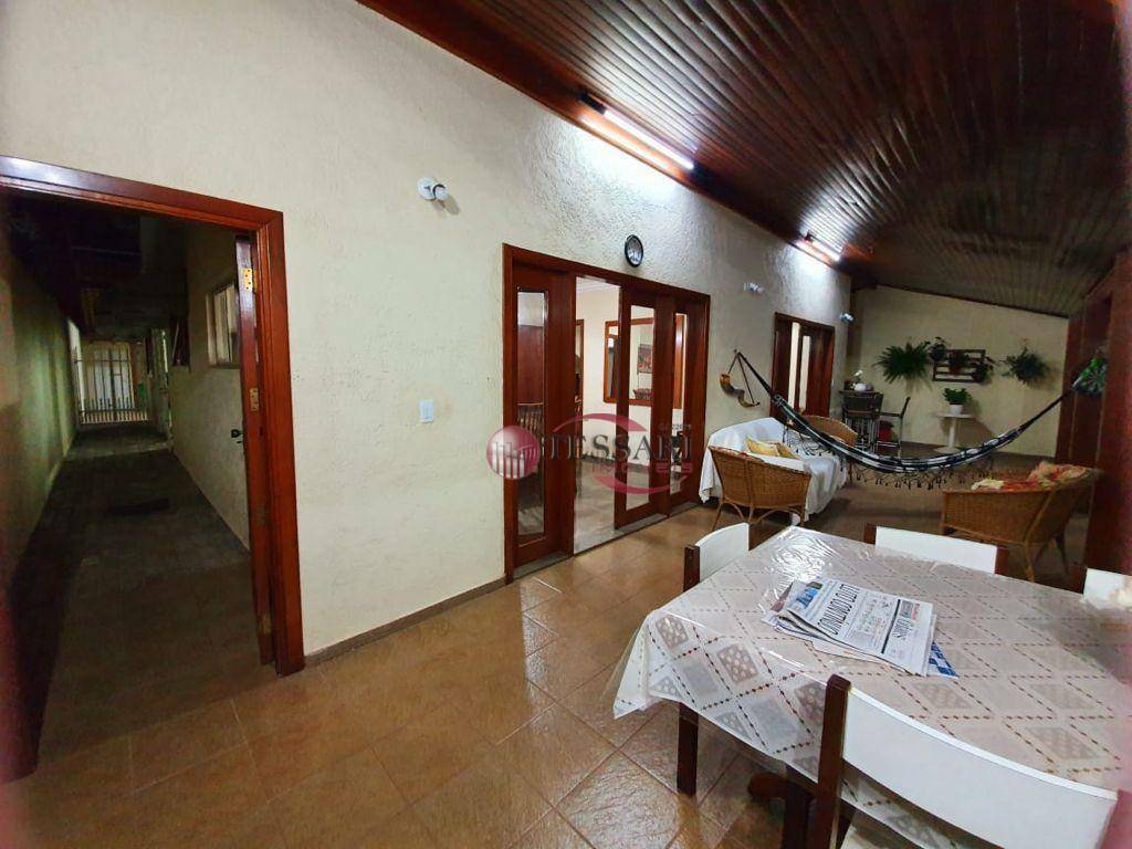 Casa à venda com 5 quartos, 249m² - Foto 24