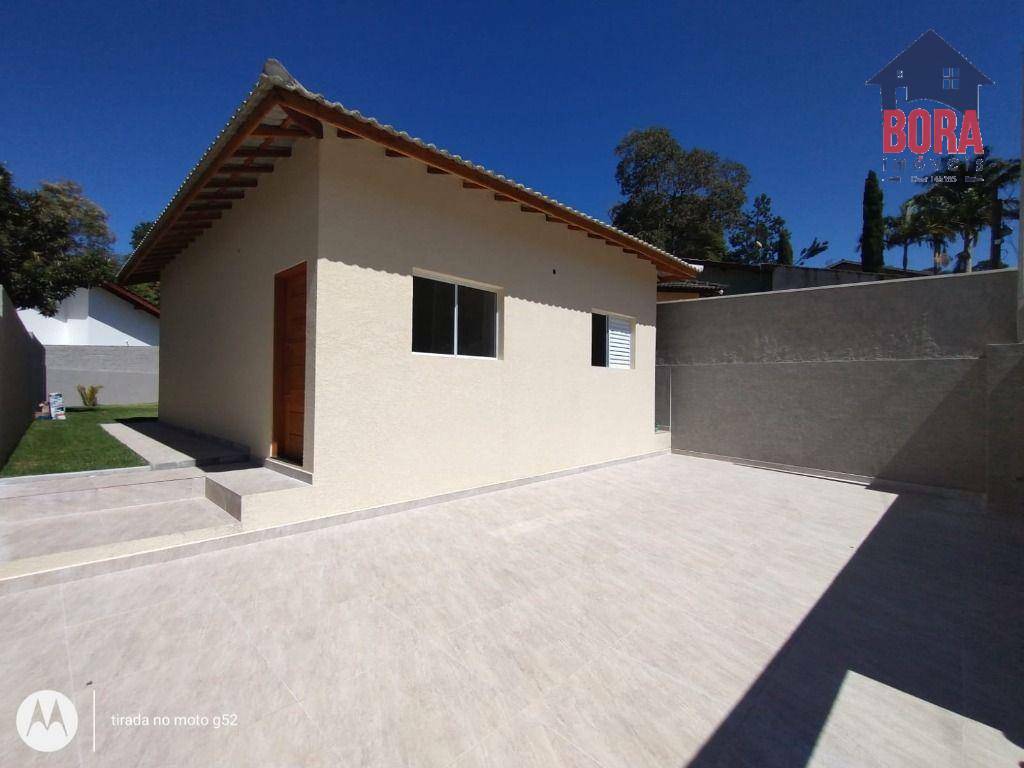 Casa à venda com 4 quartos, 95m² - Foto 3