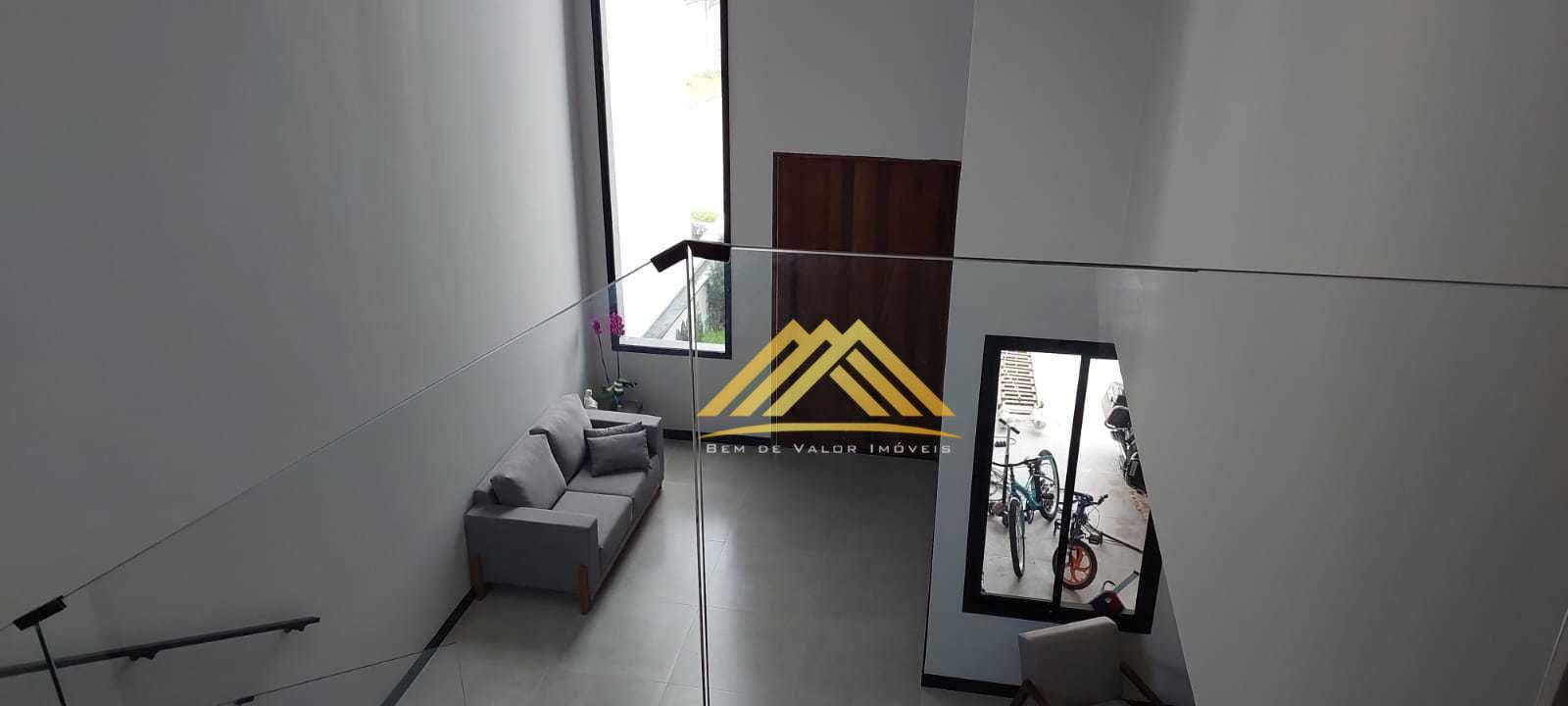 Casa à venda com 4 quartos, 290m² - Foto 13