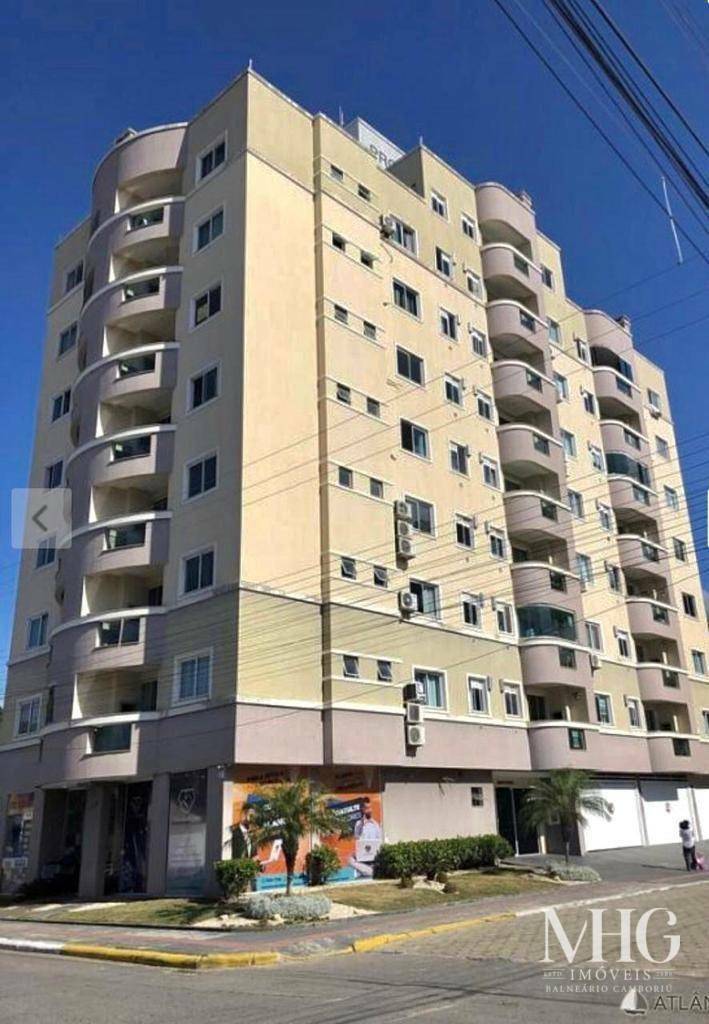 Apartamento à venda com 2 quartos, 63m² - Foto 2