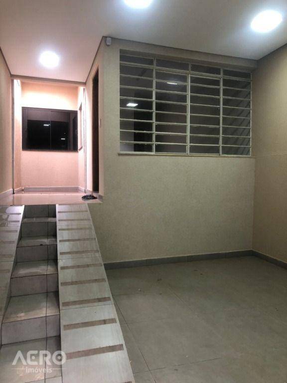 Casa à venda e aluguel com 2 quartos, 120m² - Foto 2