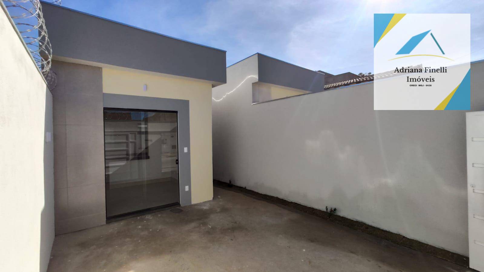 Casa à venda com 2 quartos, 57m² - Foto 1