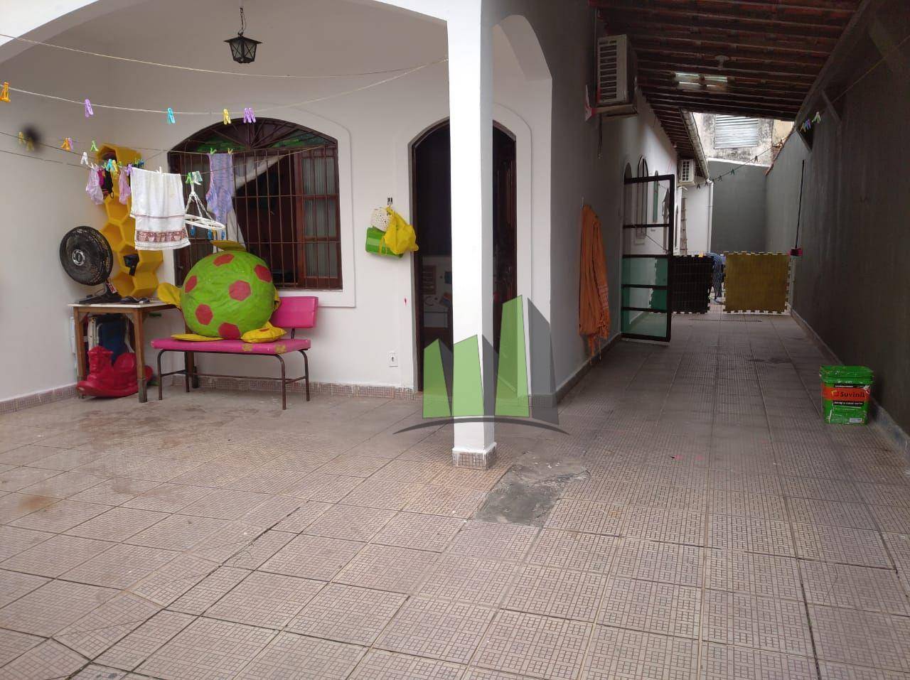 Casa à venda com 2 quartos, 70m² - Foto 2