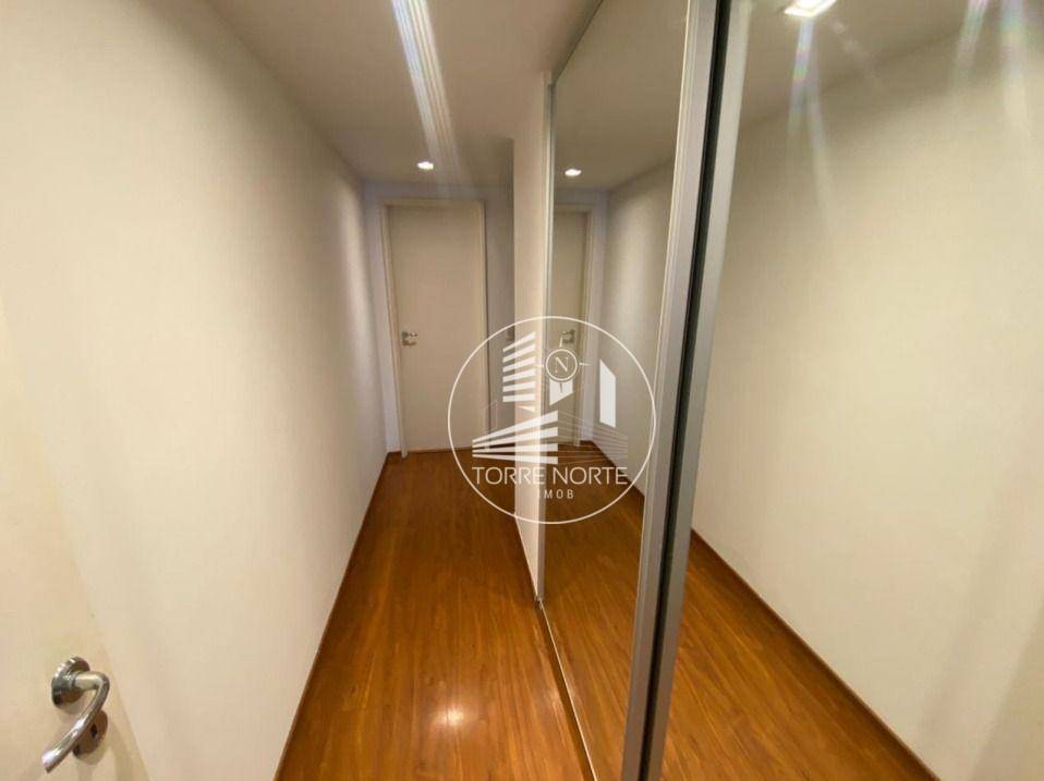 Apartamento para alugar com 3 quartos, 215m² - Foto 15