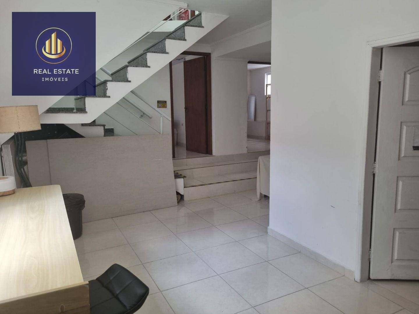 Casa para alugar com 3 quartos, 570m² - Foto 15