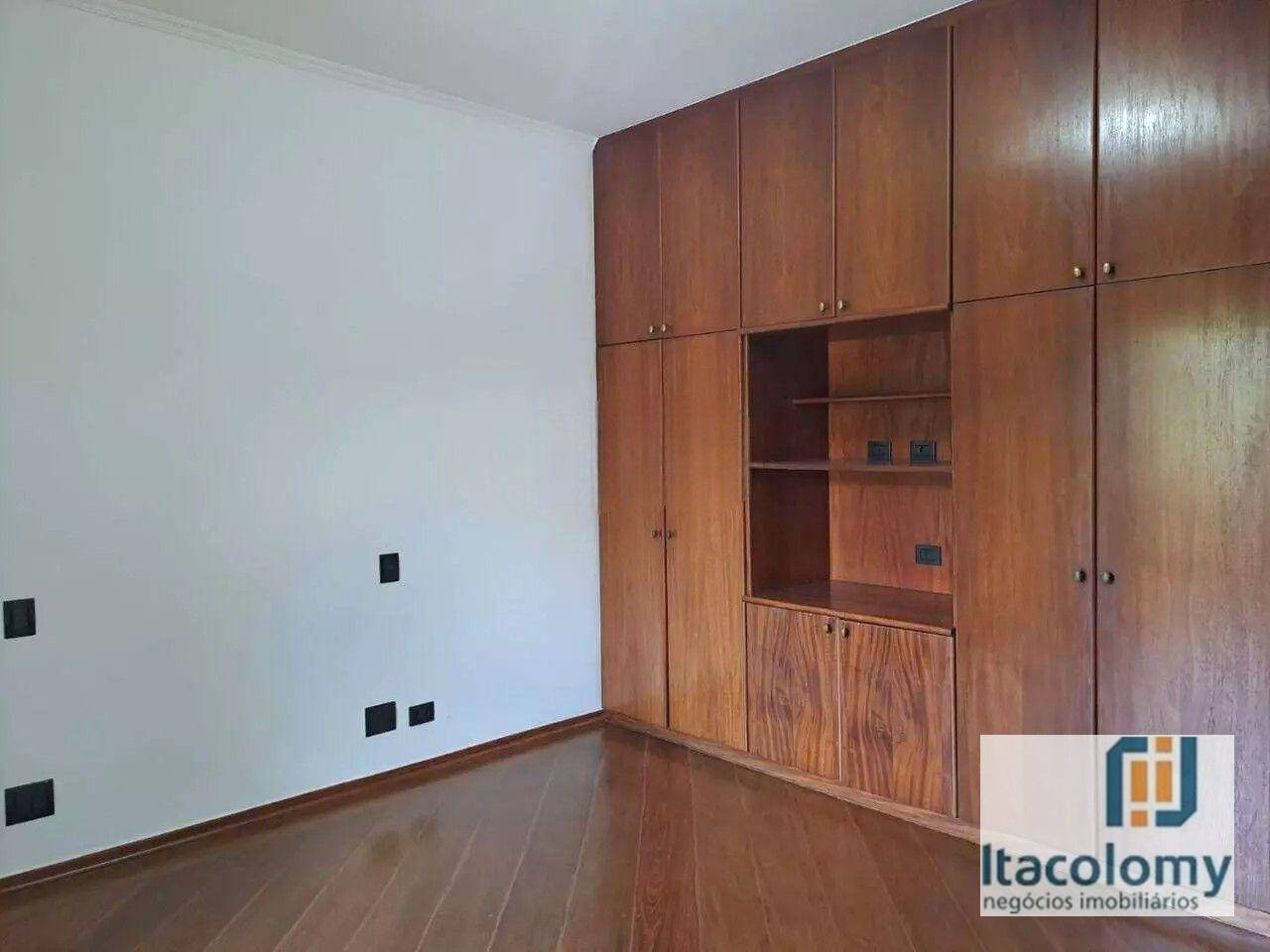 Casa para alugar com 4 quartos, 600m² - Foto 17