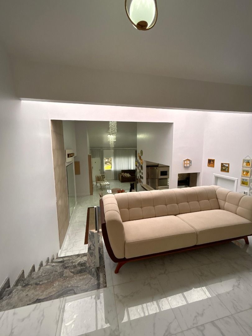 Casa à venda com 3 quartos, 330m² - Foto 13